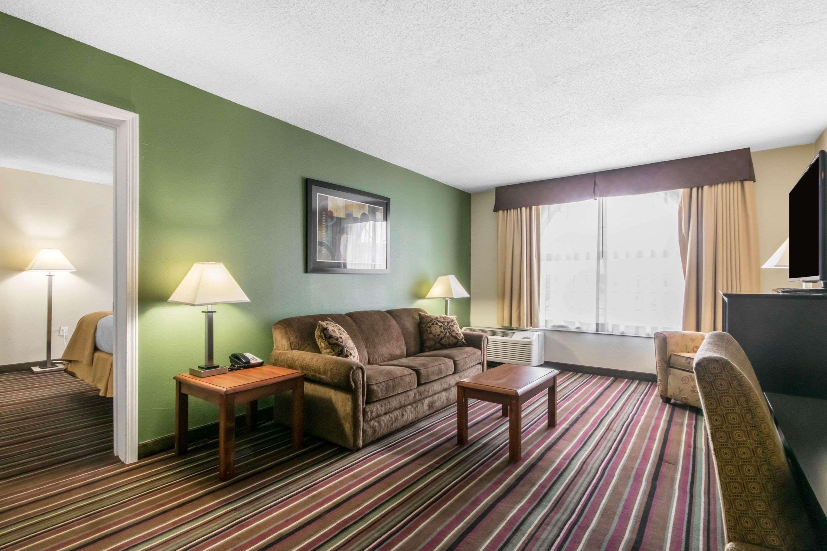 Quality Inn & Suites Horse Cave Esterno foto