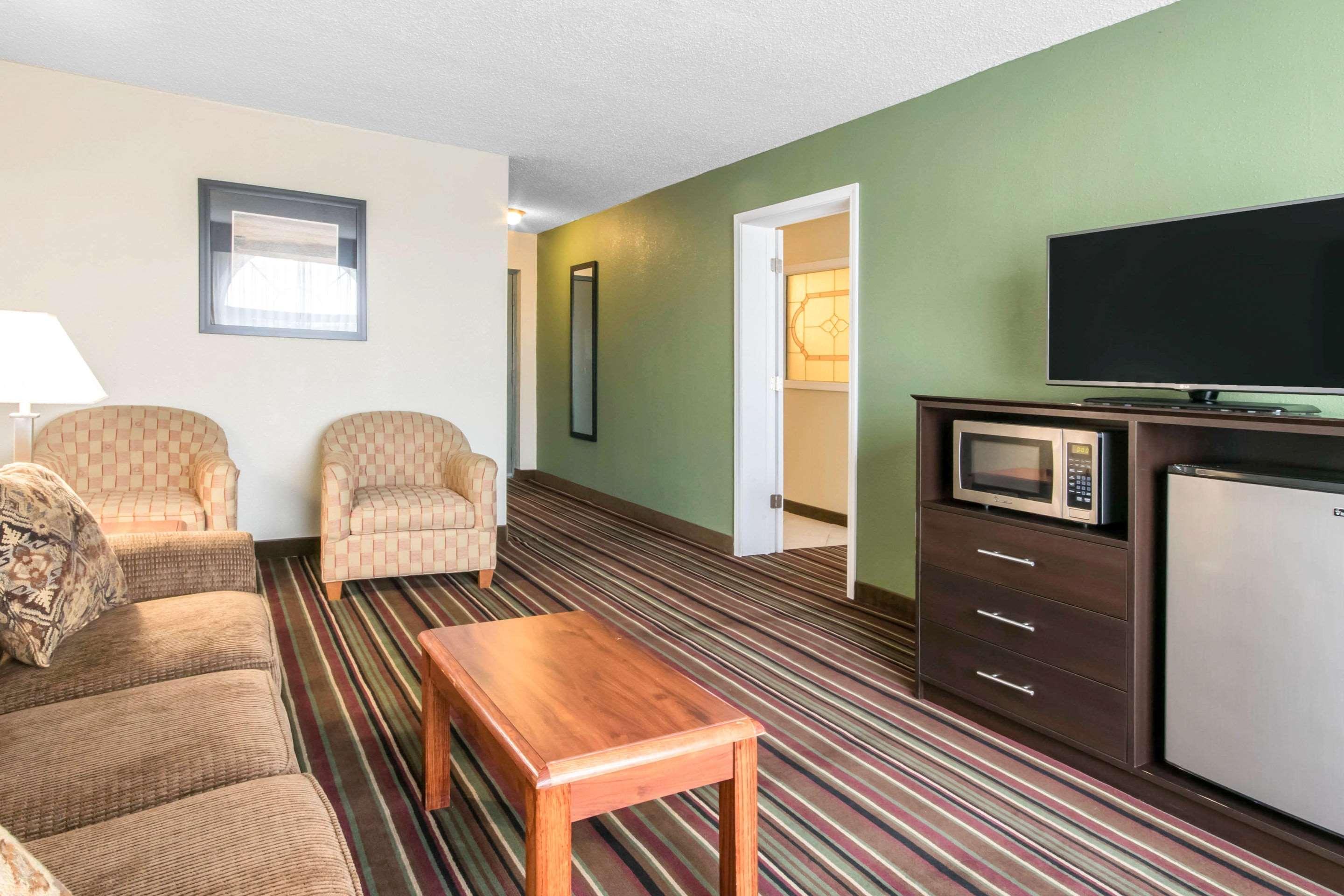 Quality Inn & Suites Horse Cave Esterno foto
