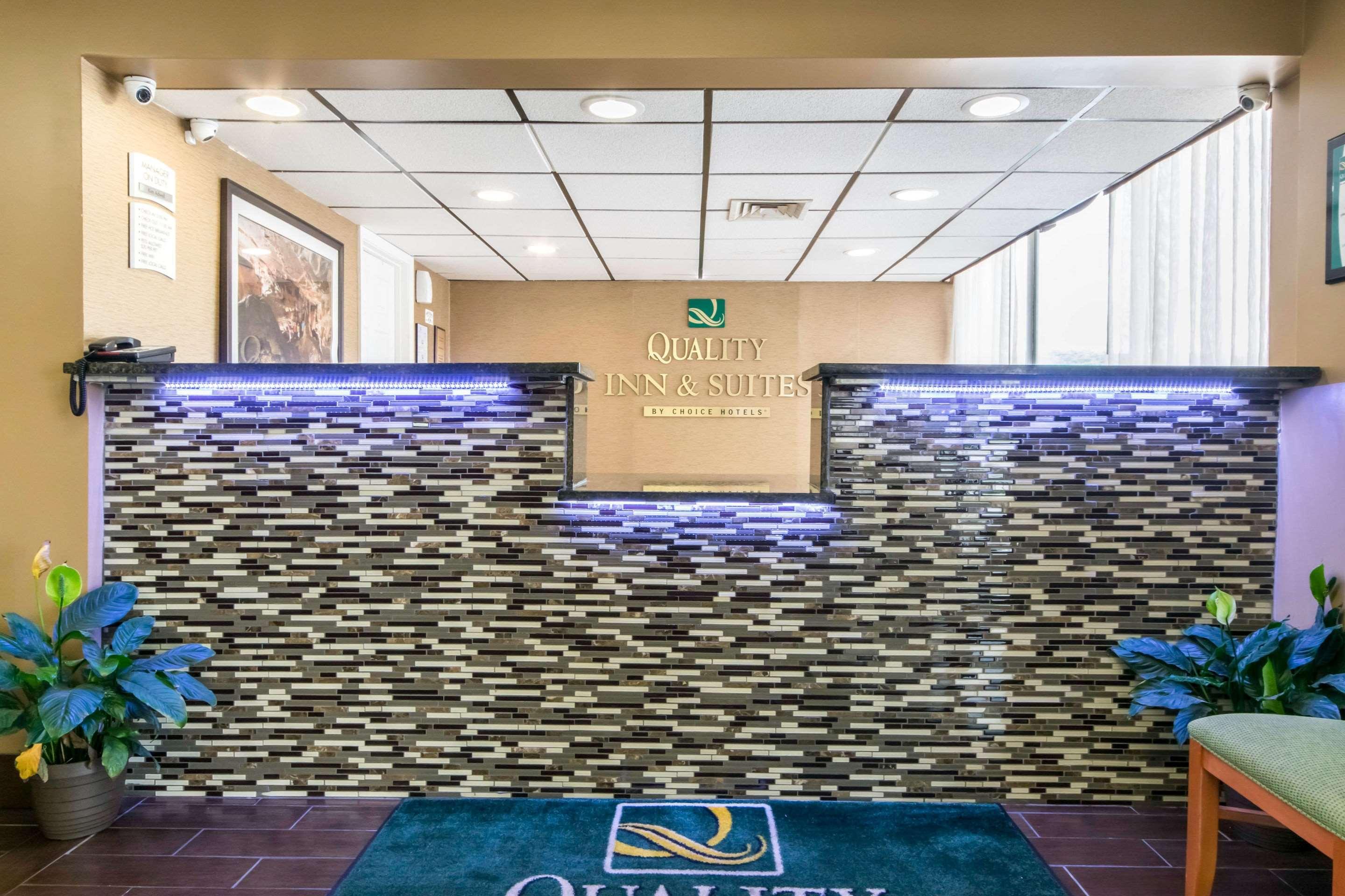 Quality Inn & Suites Horse Cave Esterno foto