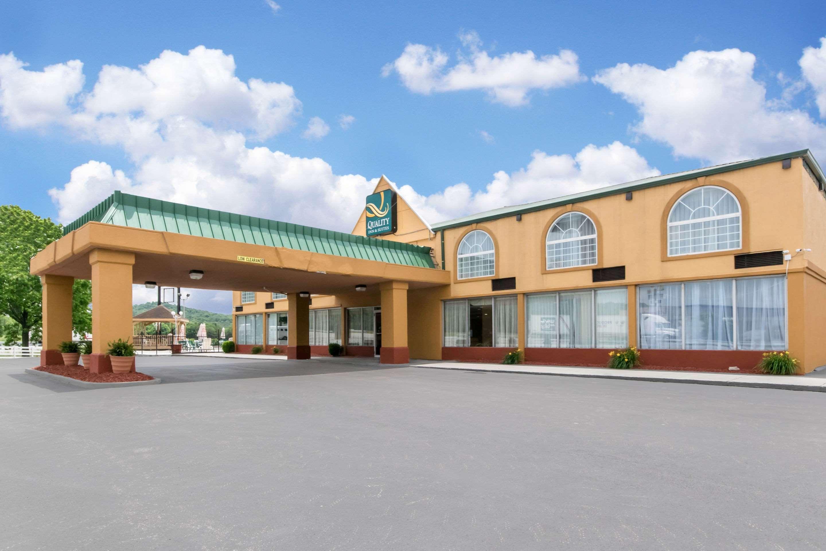 Quality Inn & Suites Horse Cave Esterno foto