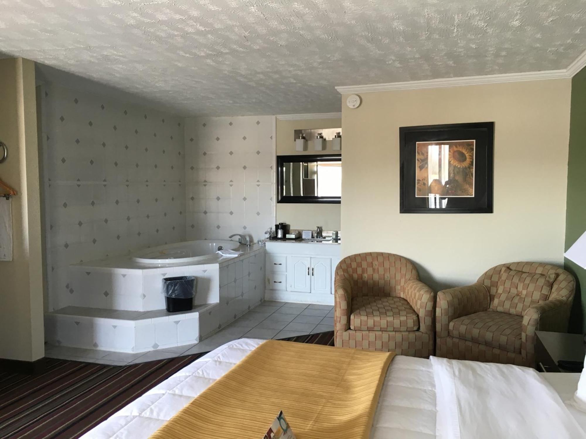 Quality Inn & Suites Horse Cave Esterno foto