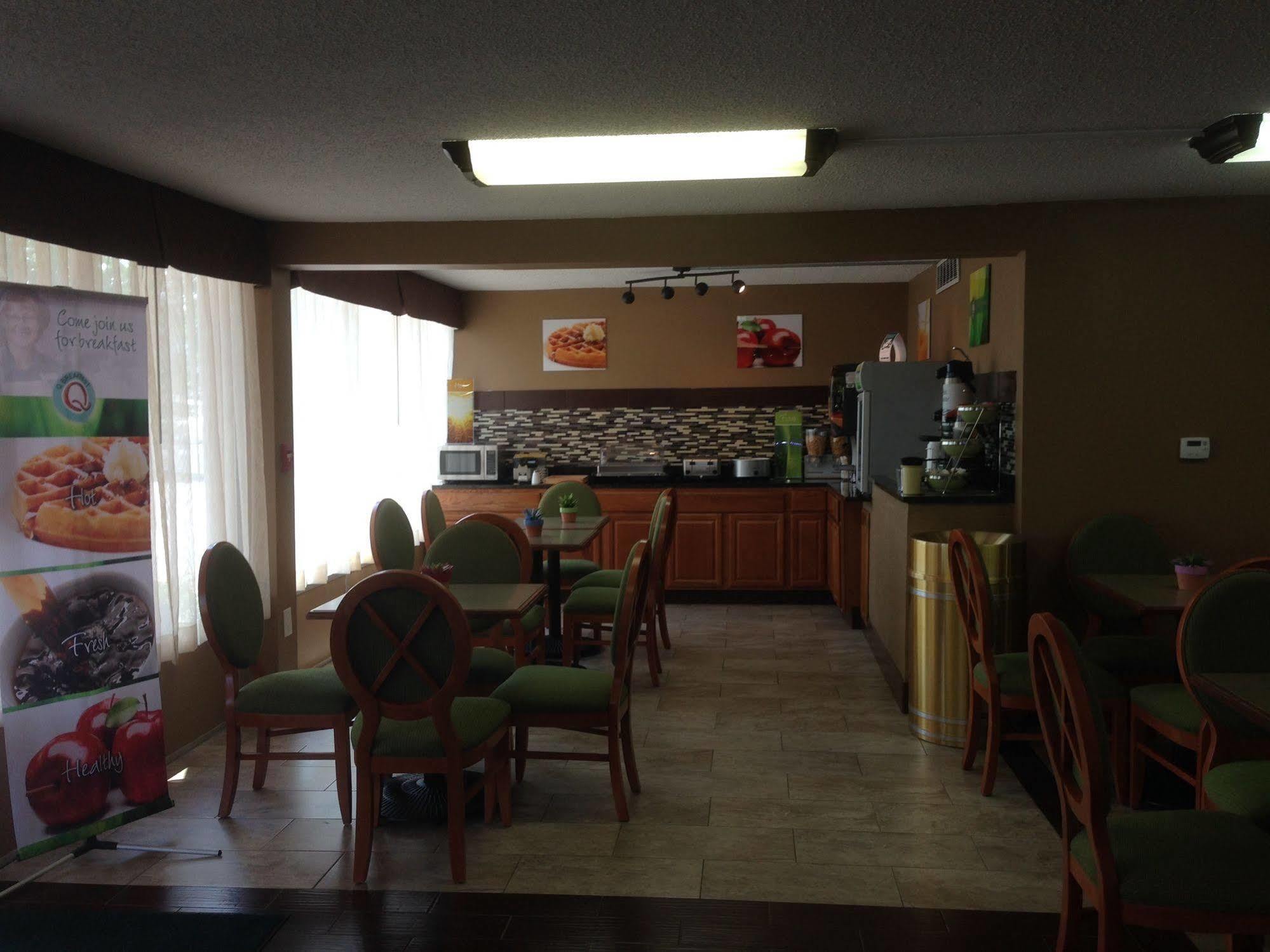 Quality Inn & Suites Horse Cave Esterno foto