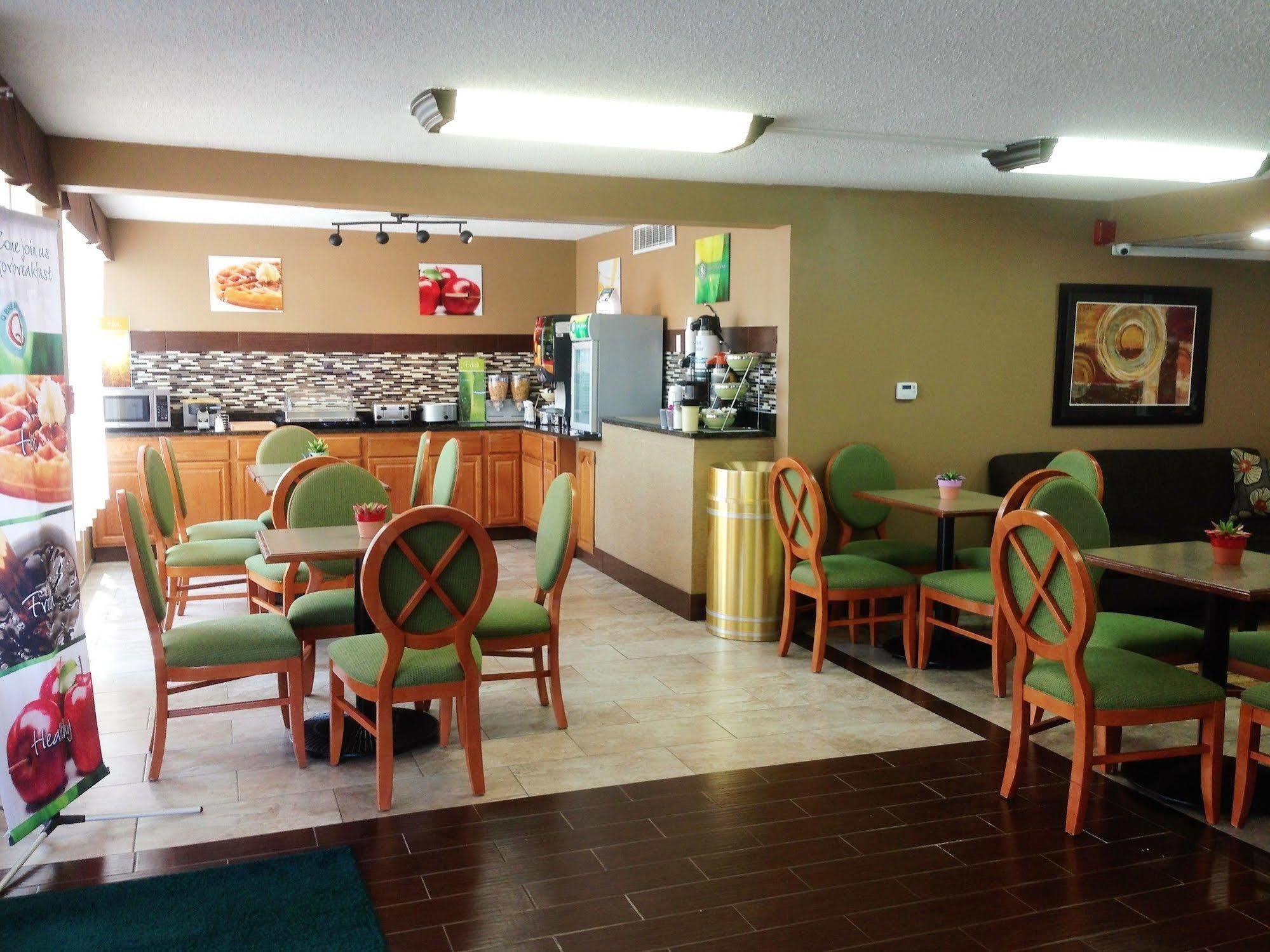 Quality Inn & Suites Horse Cave Esterno foto